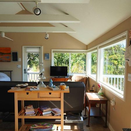 Idyllic Waterfront Cottage With Beach And Sunset Views Port Townsend Kültér fotó