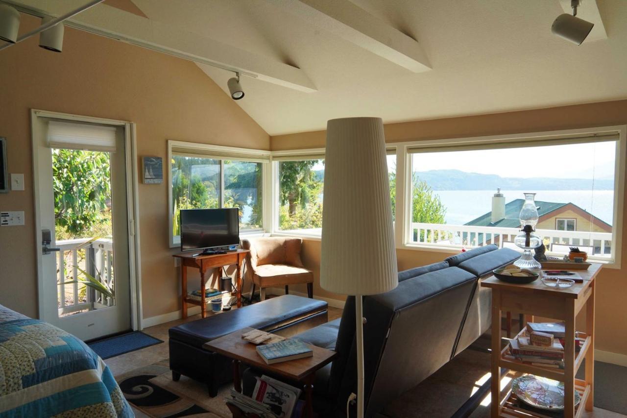Idyllic Waterfront Cottage With Beach And Sunset Views Port Townsend Kültér fotó
